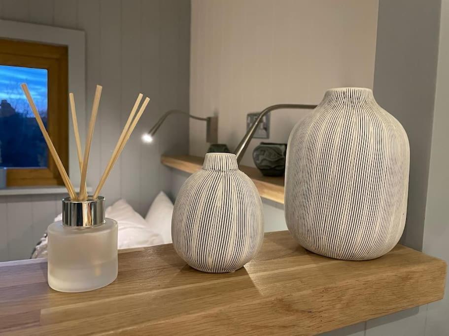 The Hut@Trefechan Wen - Coastal Coziness! Goodwick Exteriér fotografie