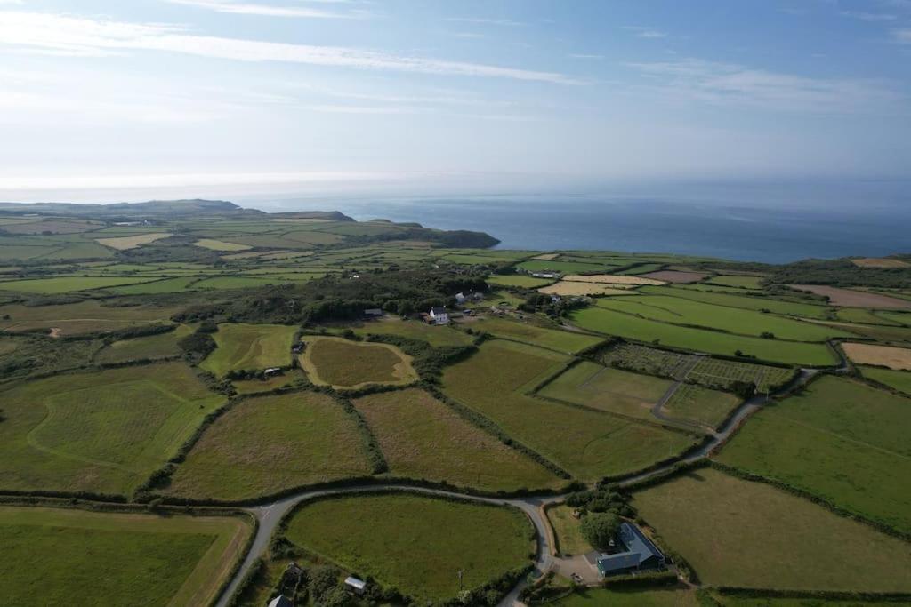 The Hut@Trefechan Wen - Coastal Coziness! Goodwick Exteriér fotografie